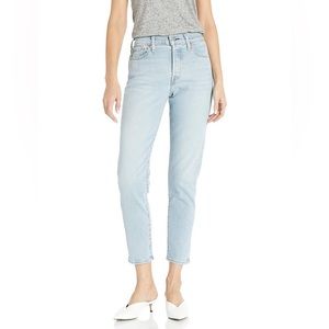 Levi's Women's Wedgie Icon Jeans
